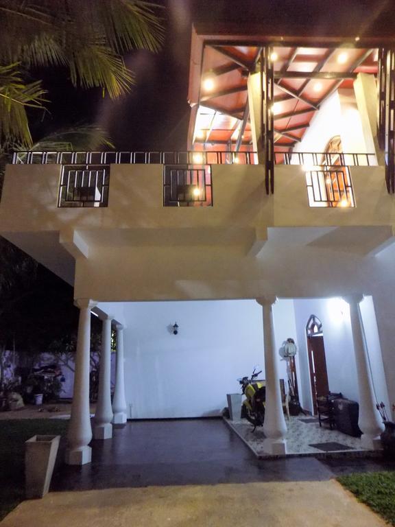 Prosperity Villa Негомбо Екстериор снимка