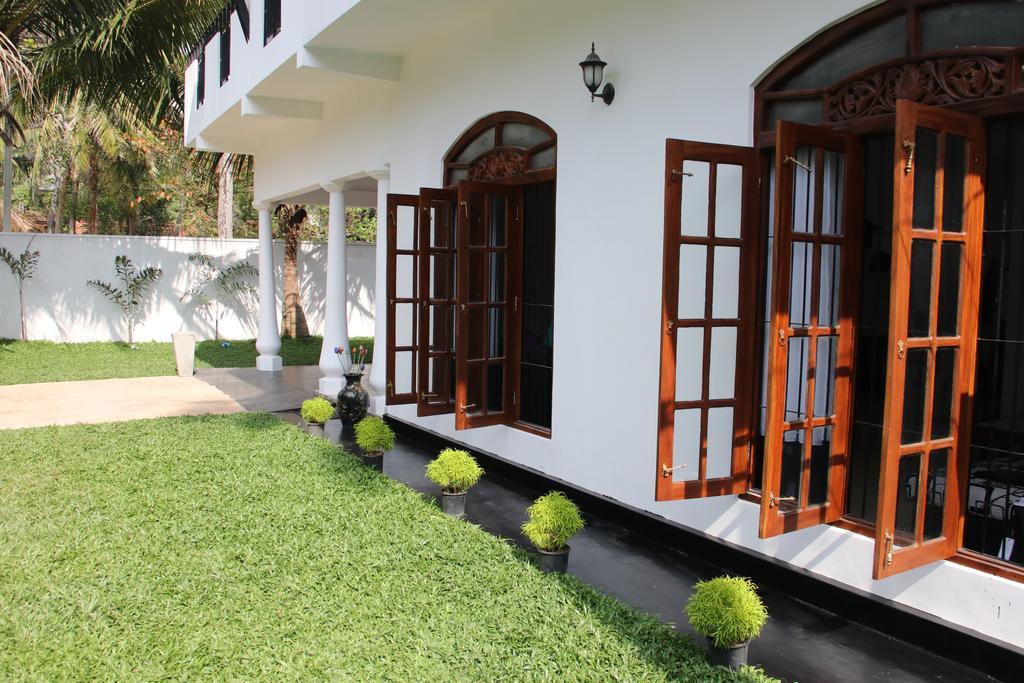 Prosperity Villa Негомбо Екстериор снимка