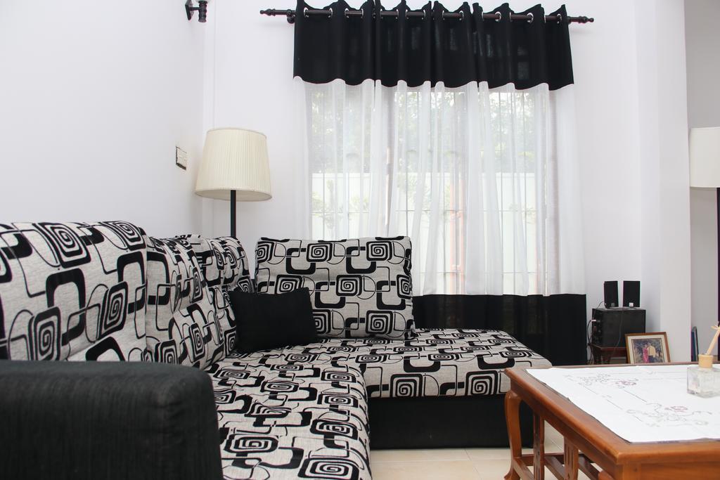 Prosperity Villa Негомбо Екстериор снимка