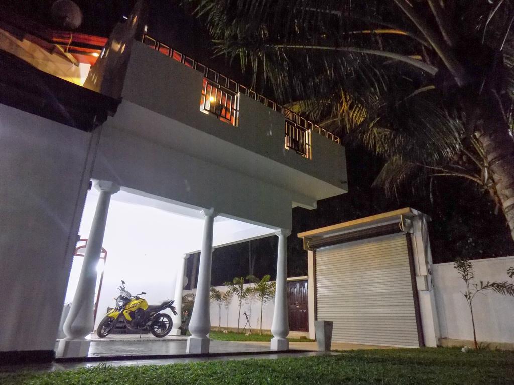 Prosperity Villa Негомбо Екстериор снимка
